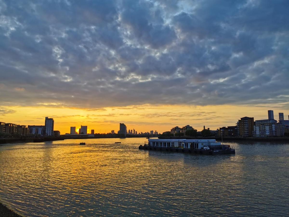 Homestay Room With Stunning Thames River View Λονδίνο Εξωτερικό φωτογραφία